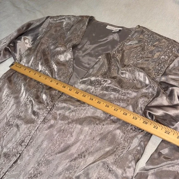 Cacique Vintage Satin Pajama Set Taupe Floral Jacquard Button Top Shorts Small - Picture 8 of 8